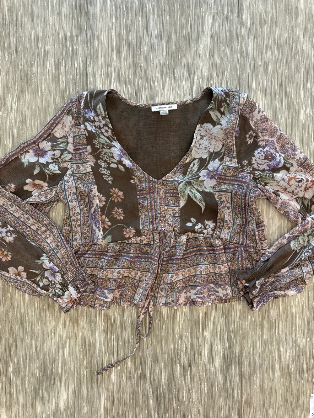 American Eagle Outfitters Brown Floral V-Neck Tie-Front Crop Top side M - Picture 1 of 5